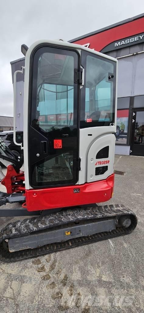Takeuchi TB 325 R حفارات صغيرة أقل من 7 طن (حفارات صغيرة)