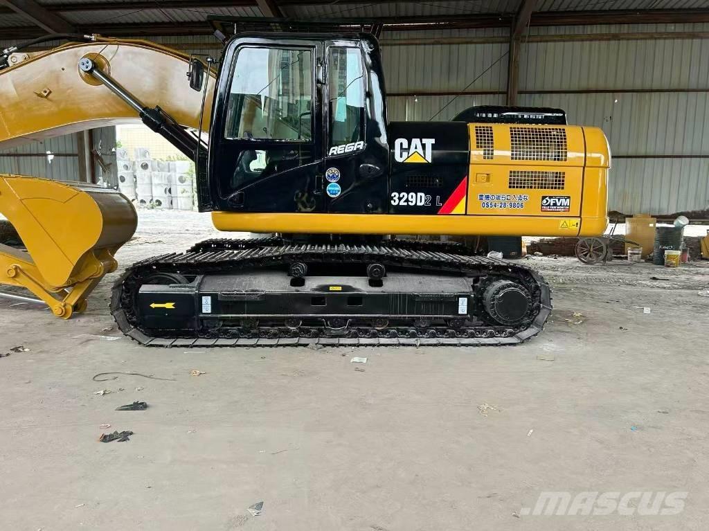 CAT 329 D حفارات زحافة
