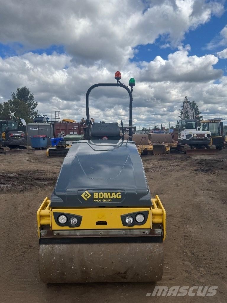 Bomag 120 مداحل ثنائية الاسطوانة