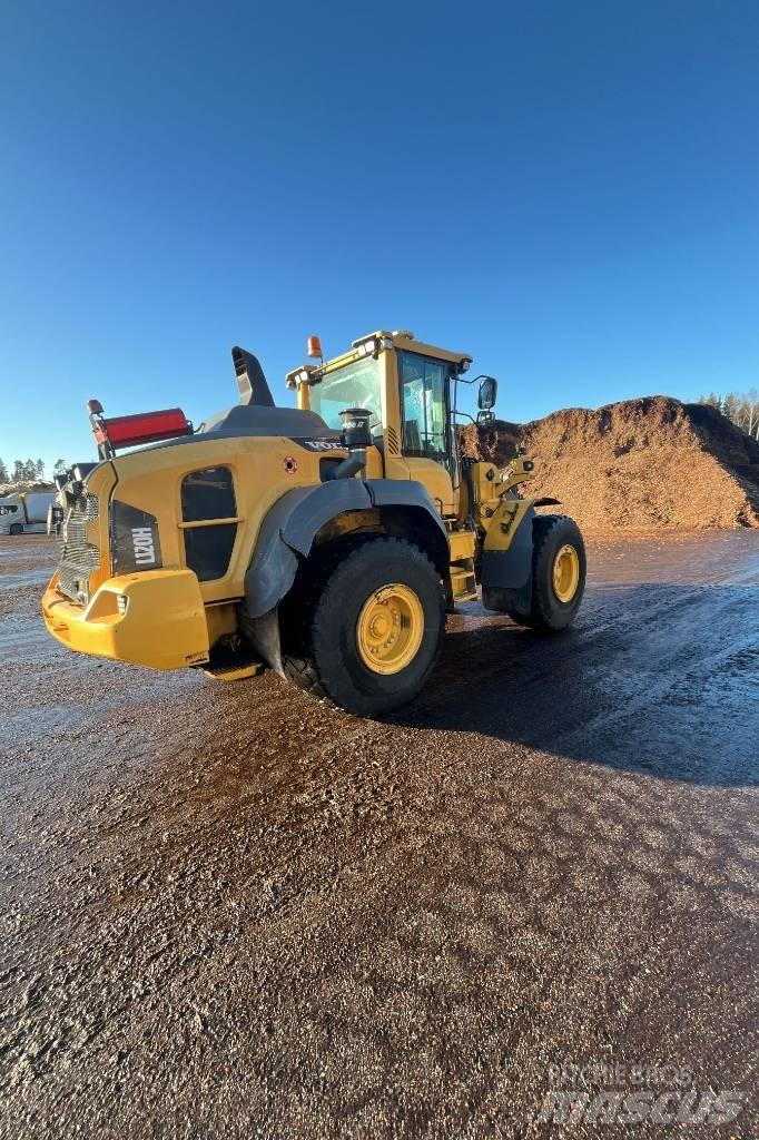 Volvo L 120 H لوادر بعجل