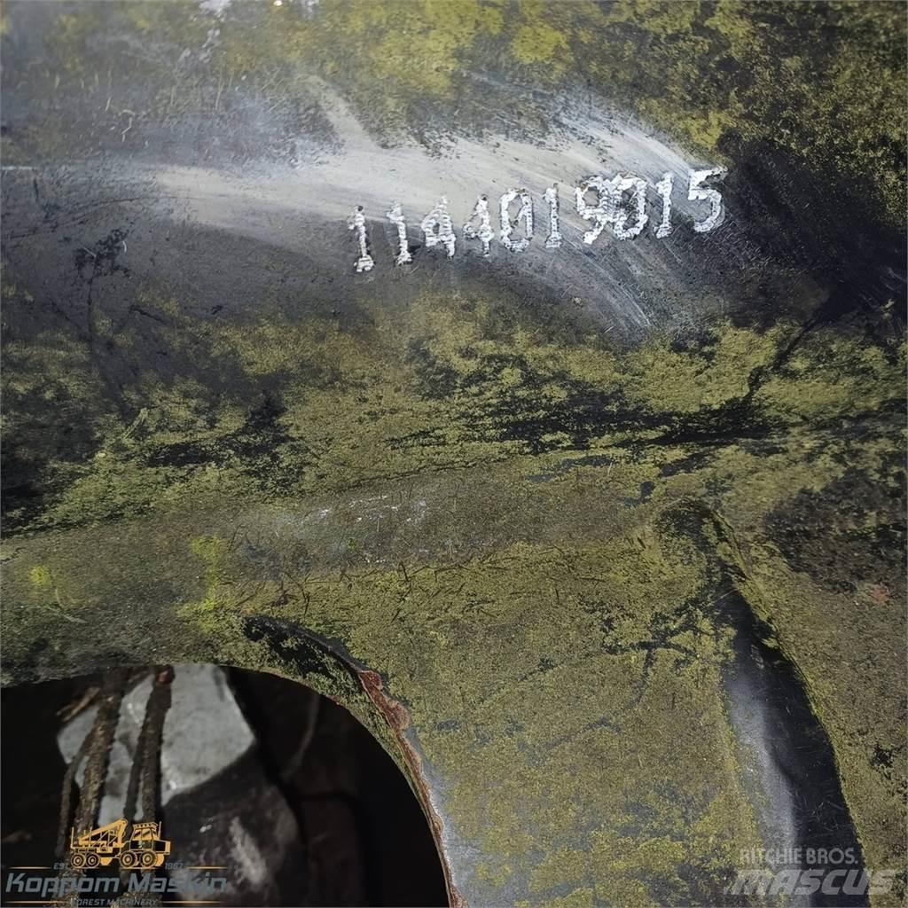 Komatsu C144 رؤوس حصادات