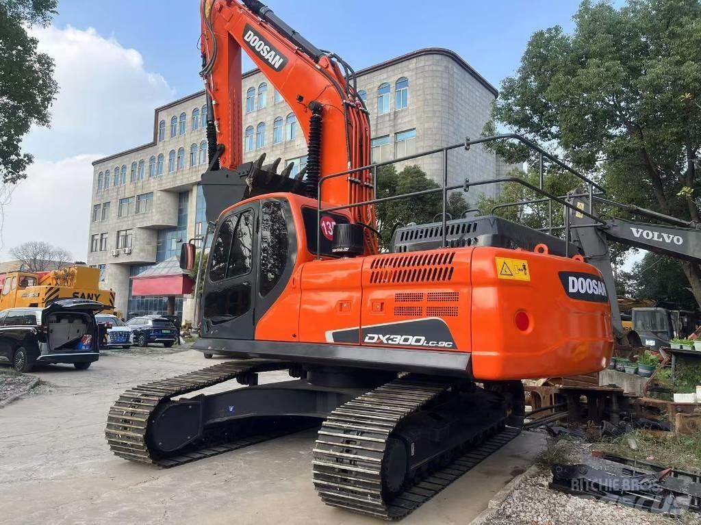 Doosan DX 300LC-9C حفارات زحافة