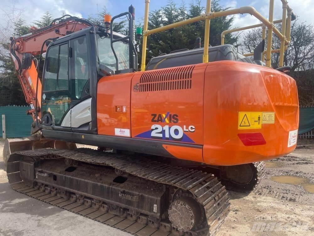 Hitachi ZX210LC حفارات زحافة