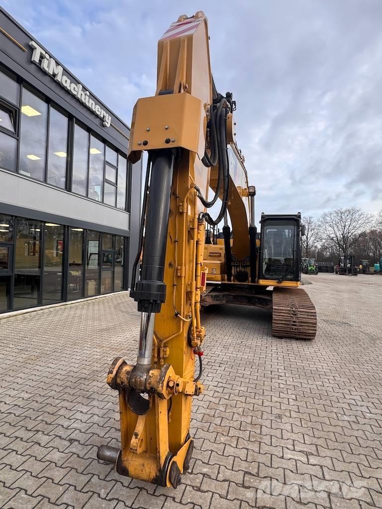 CAT 324 EL حفارات زحافة