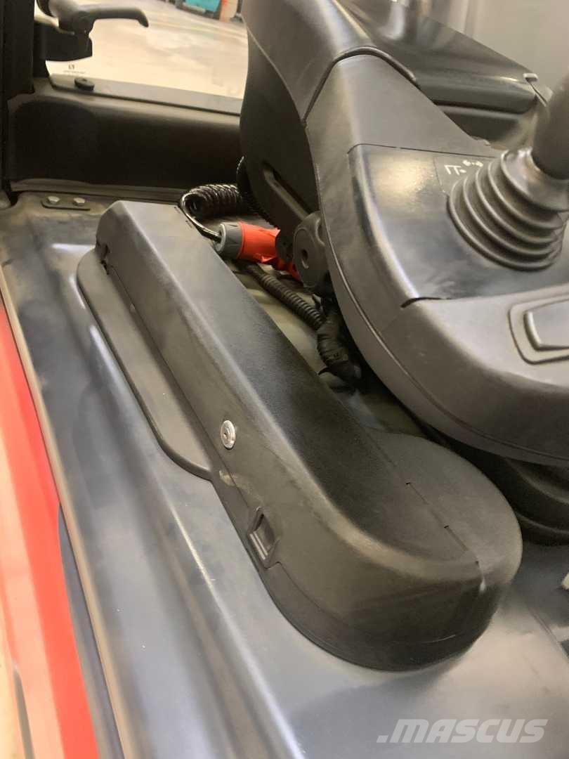 Linde E20L شاحنات ذات رافعات شوكية تعمل بالكهرباء