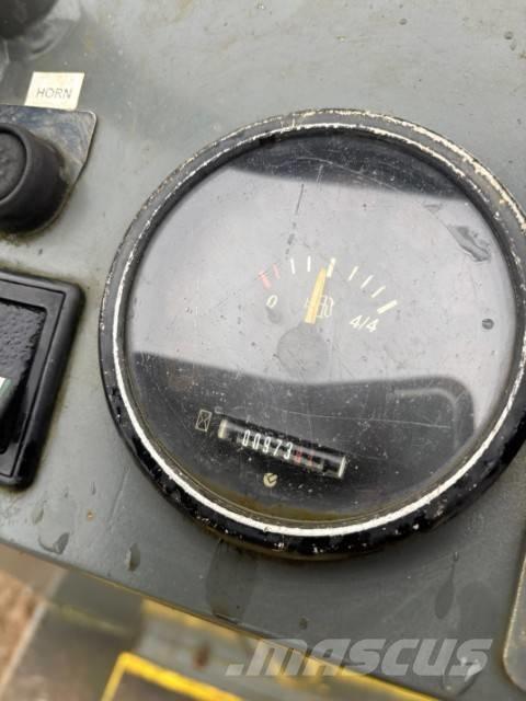 Wacker Neuson DT 15 عربات نقل قلابة للمواقع