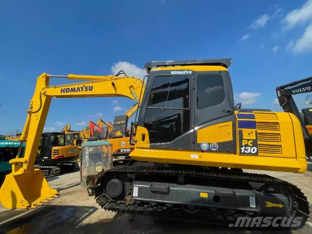 Komatsu PC 130 حفارات زحافة