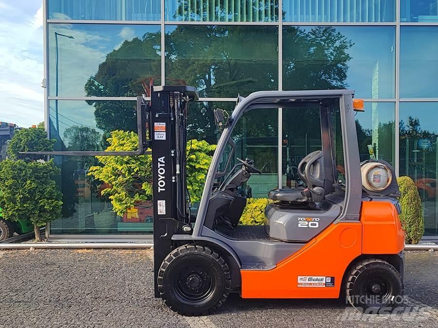 Toyota 02-8FGF20 شاحنات LPG