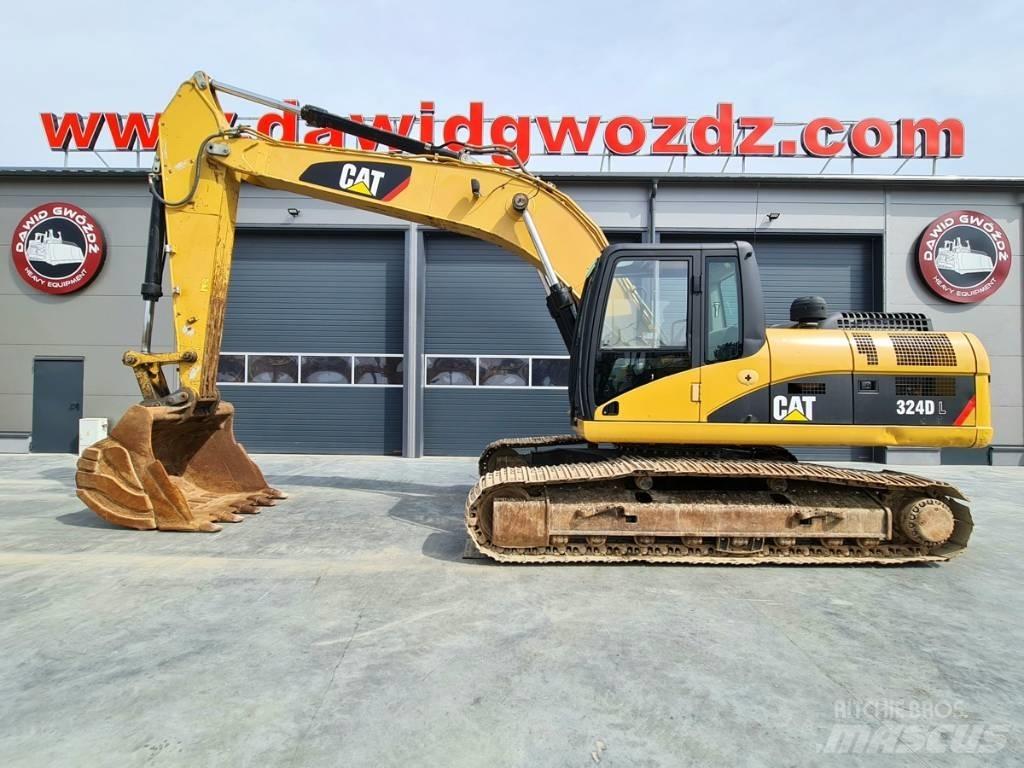 CAT 324 D L حفارات زحافة