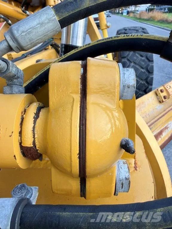 CAT 12M3 معدات تمهيد الطرق