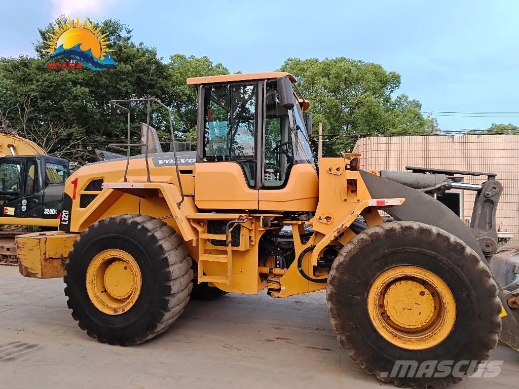 Volvo L 120 لوادر بعجل