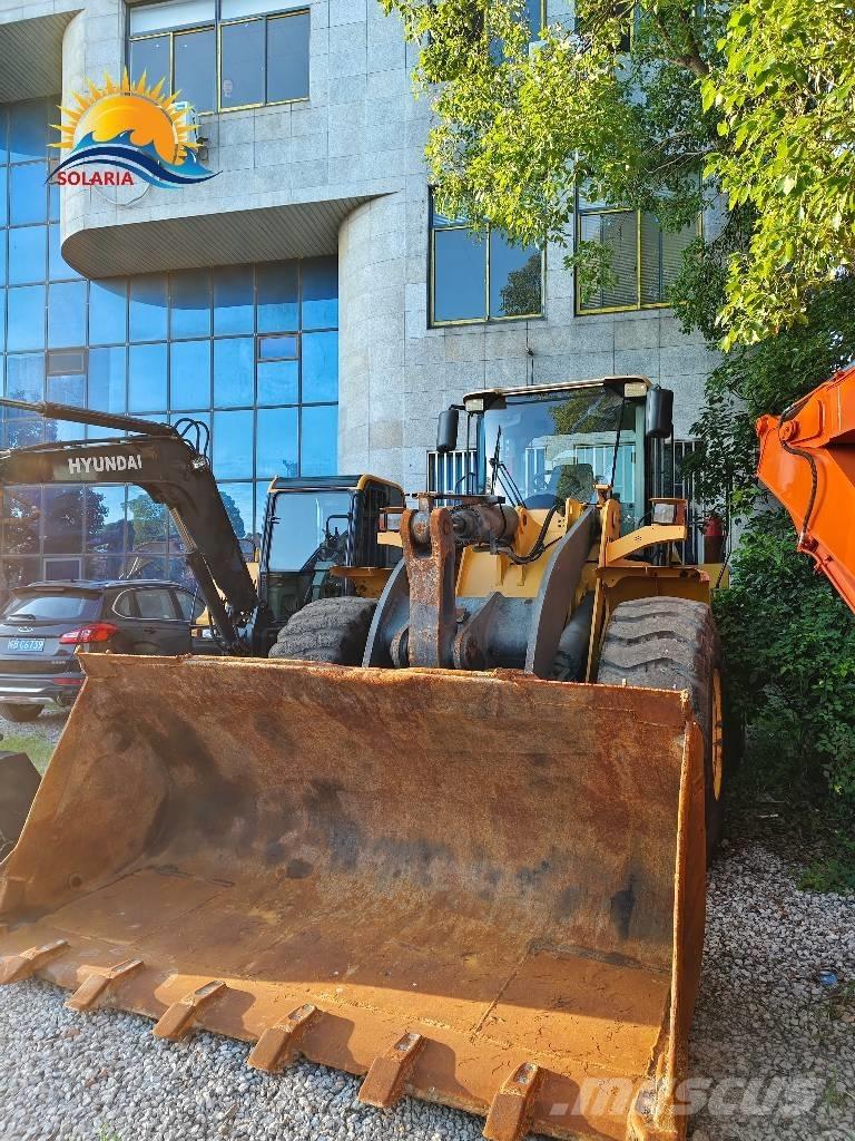 Volvo L 120 لوادر بعجل