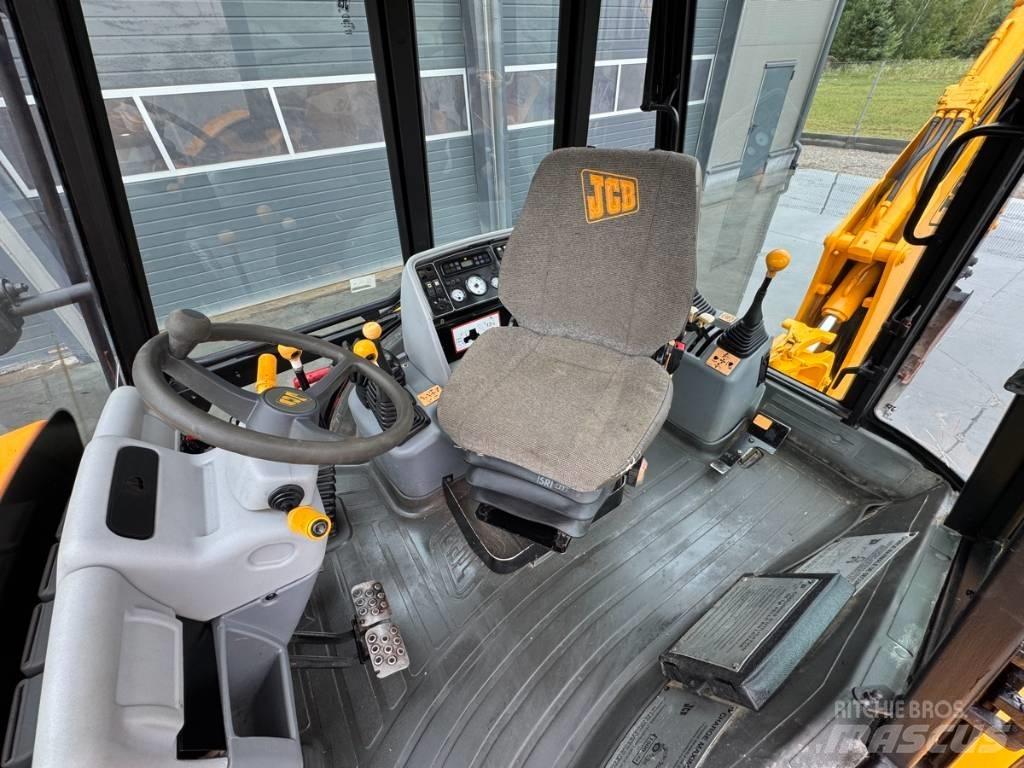 JCB 3 CX لوادر ذات جرافات عكسية