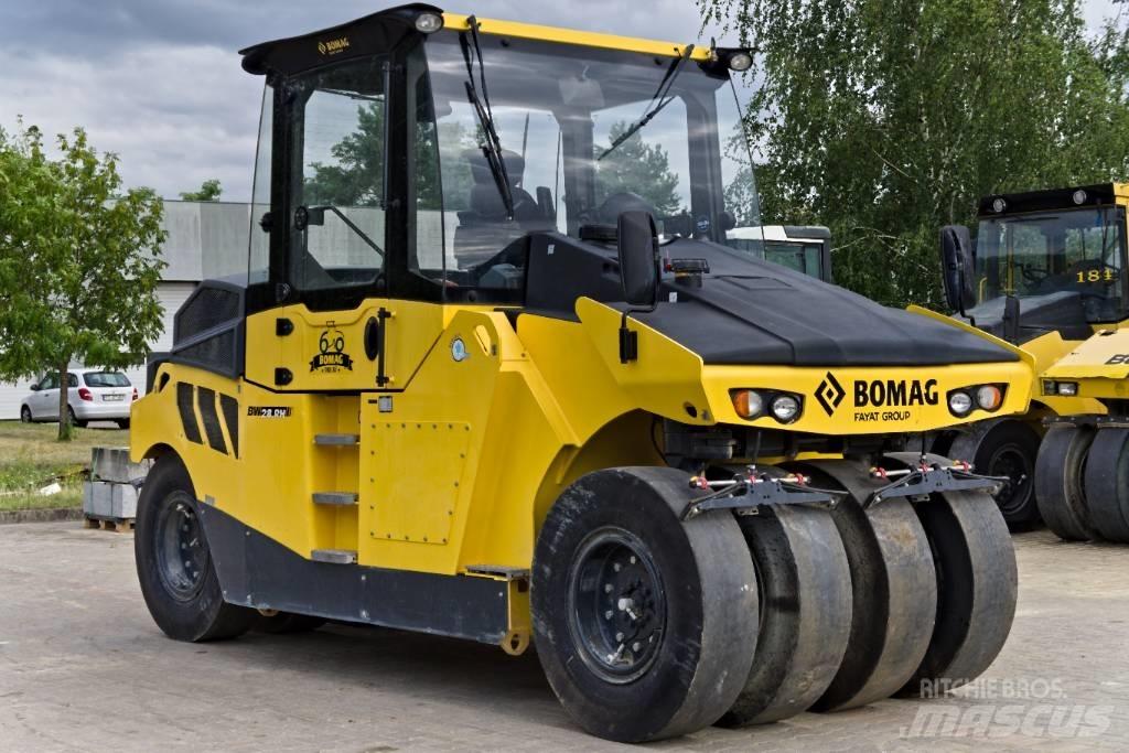 Bomag BW 28 RH مداحل ذات إطارات هوائية