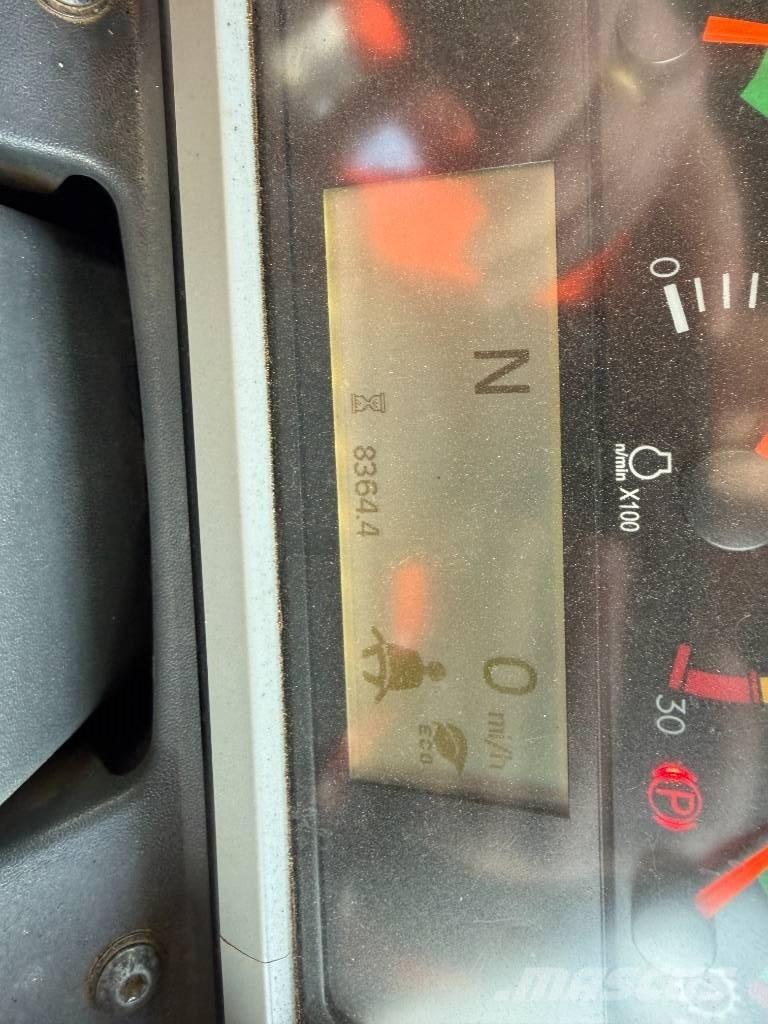 CAT 745 ساحبات مفصلية