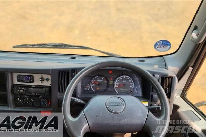 Isuzu NQR500 Amt شاحنات أخرى