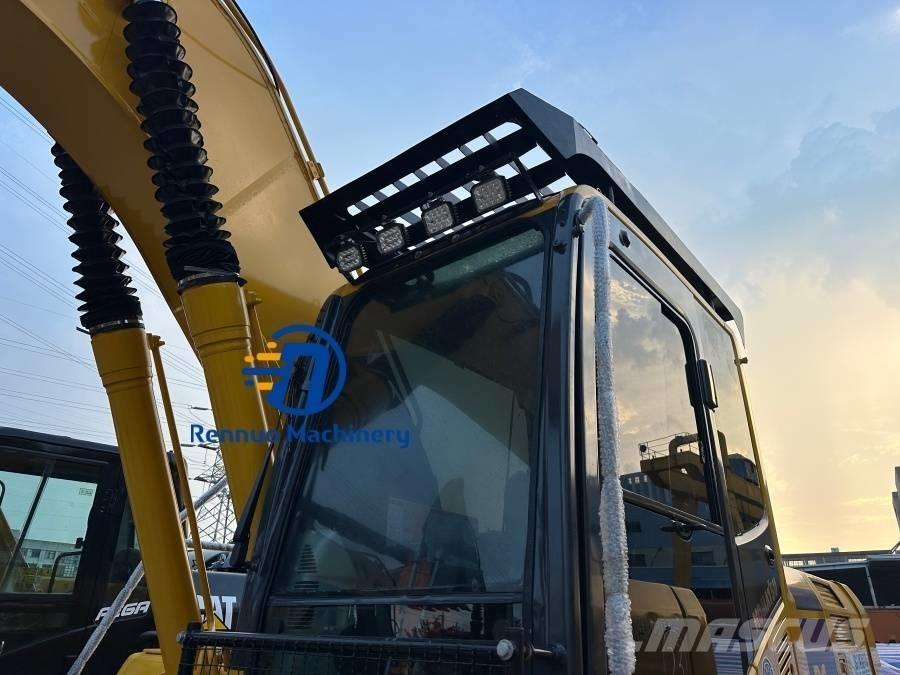 Komatsu PC 220-8 حفارات زحافة