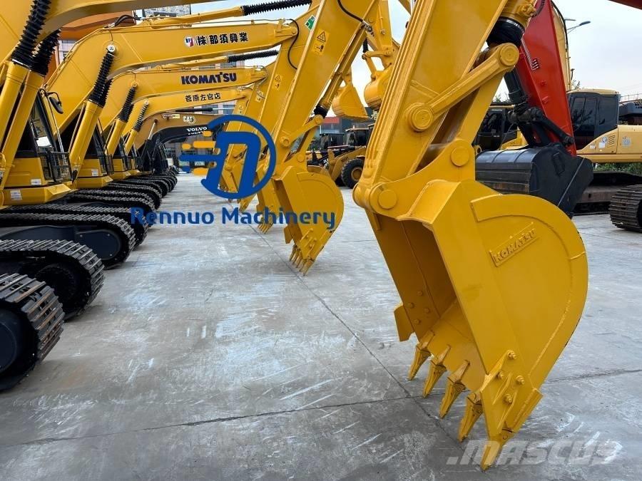 Komatsu PC 220-8 حفارات زحافة