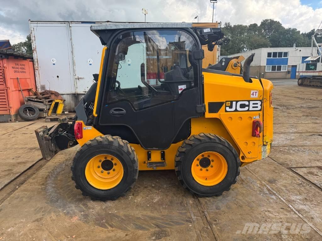 JCB 250t4 لوادر انزلاقية التوجيه