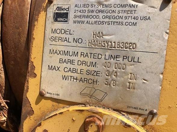 CAT D 5 K LGP بلدوزرات مجنزرة