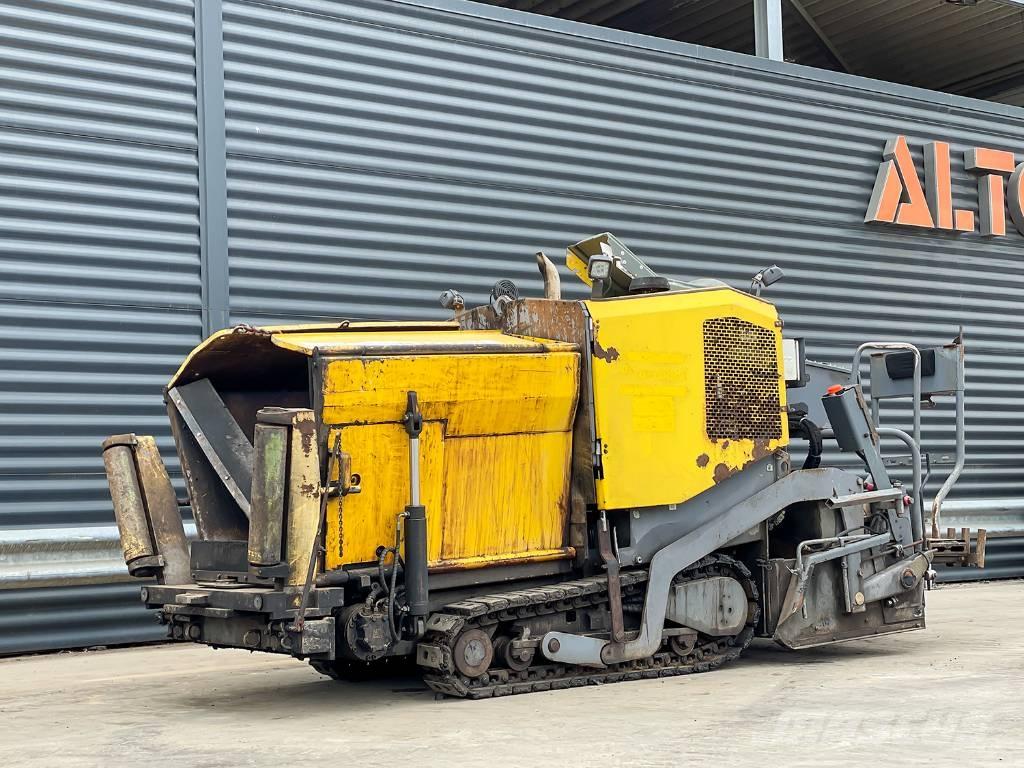 Dynapac F1200CS معدات السفلتة