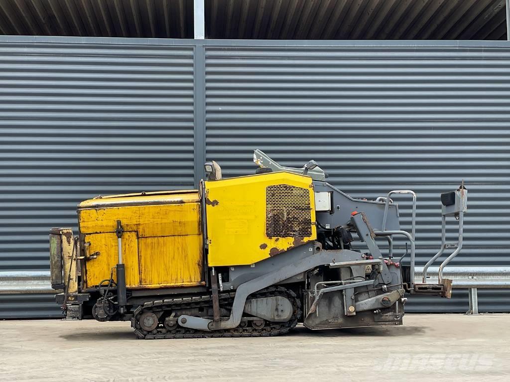 Dynapac F1200CS معدات السفلتة