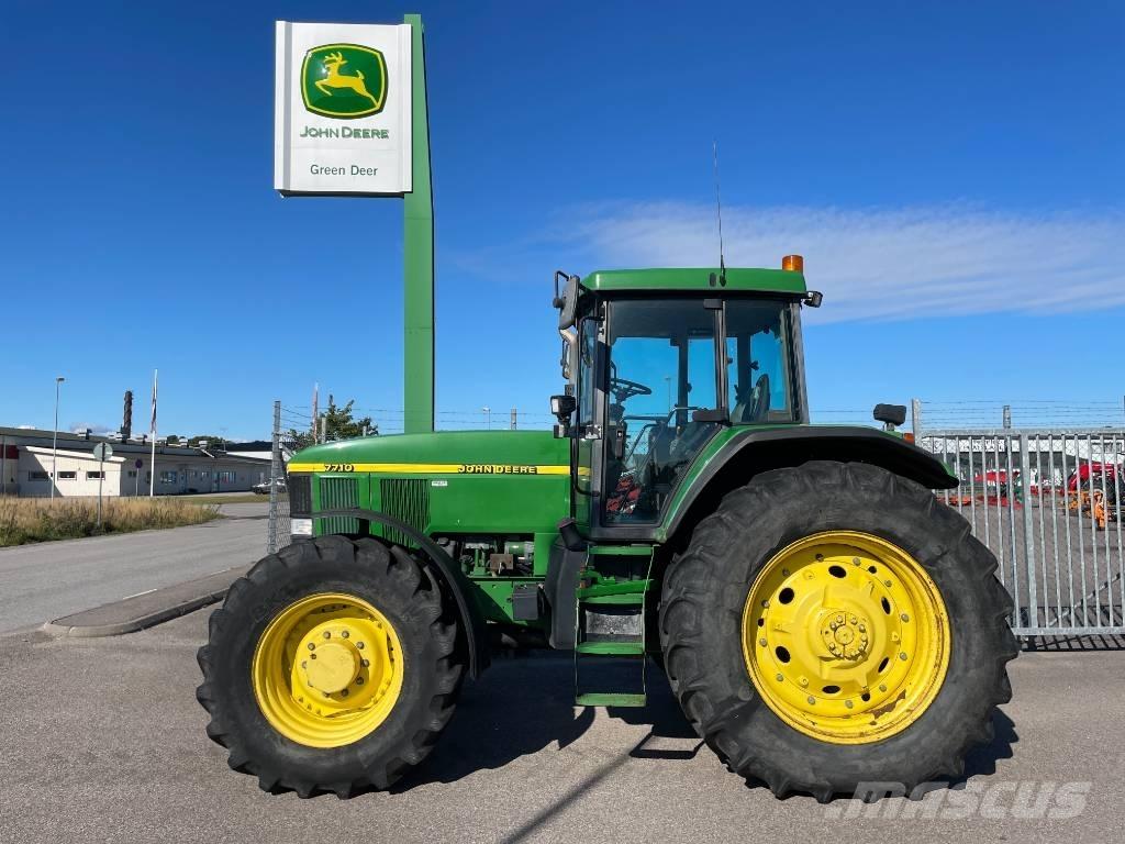 John Deere 7710 الجرارات