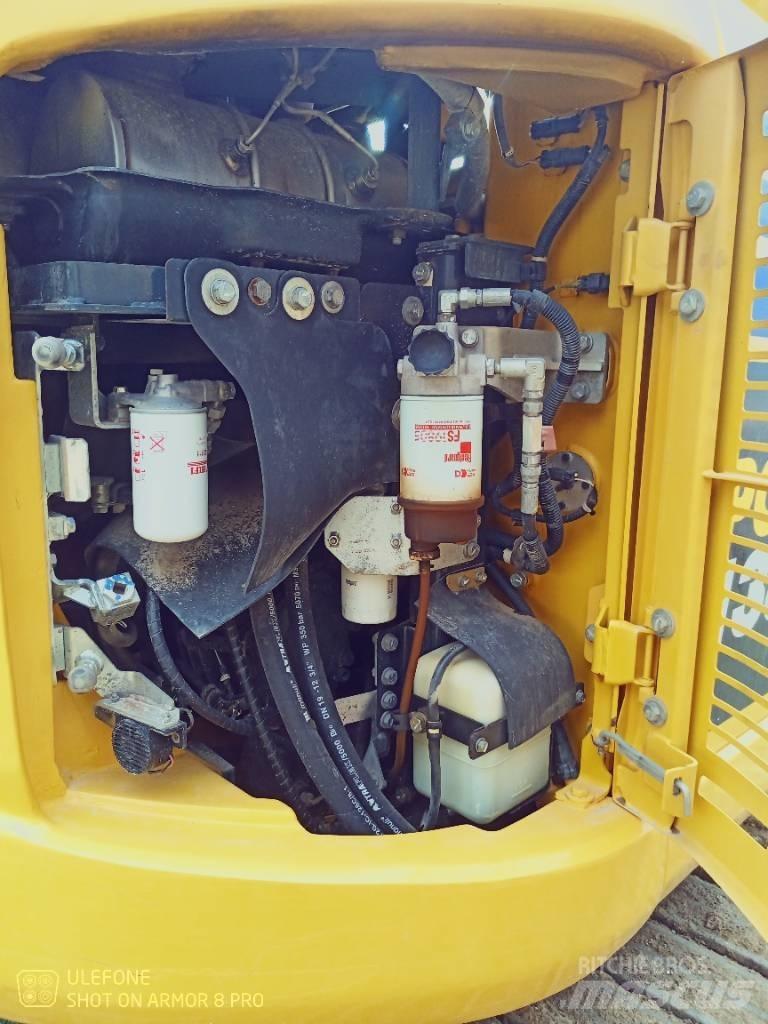 Komatsu PC 138 US-11 حفارات زحافة