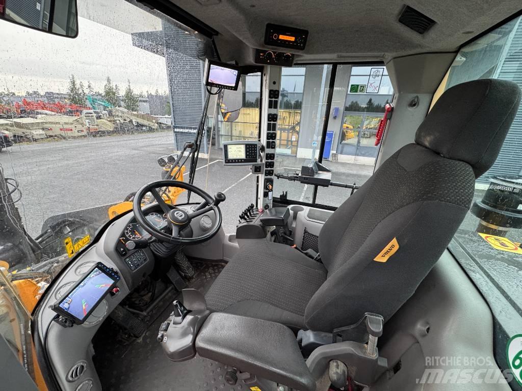 Volvo L 90 H لوادر بعجل