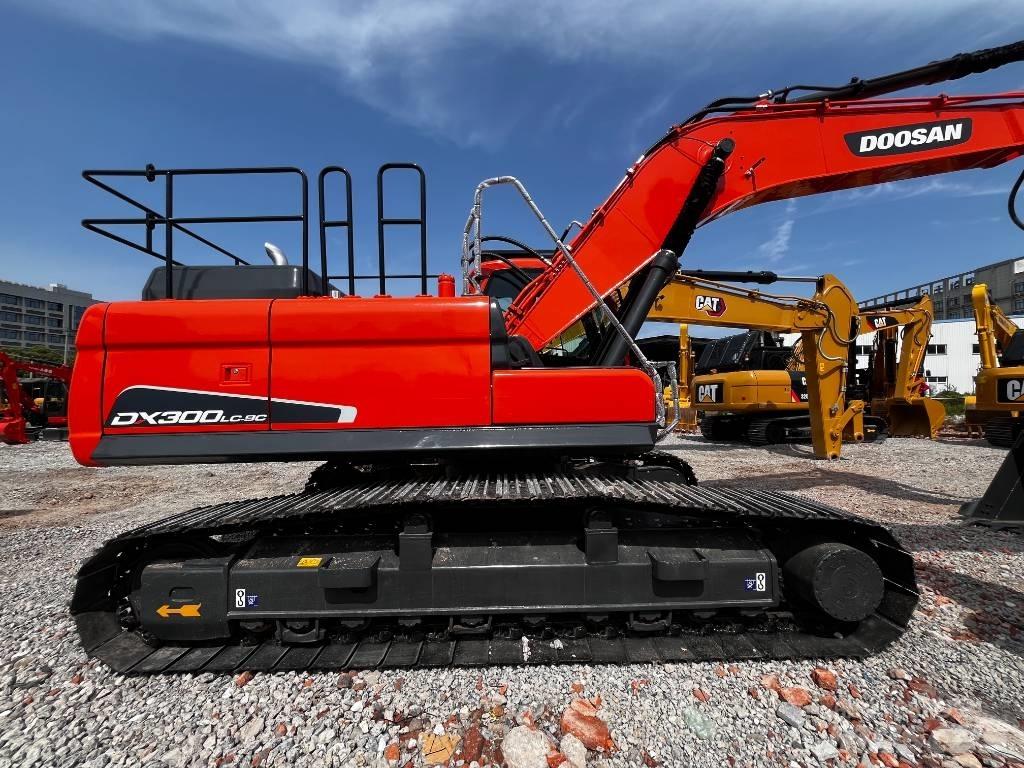 Doosan DX 300 LC-9C حفارات زحافة