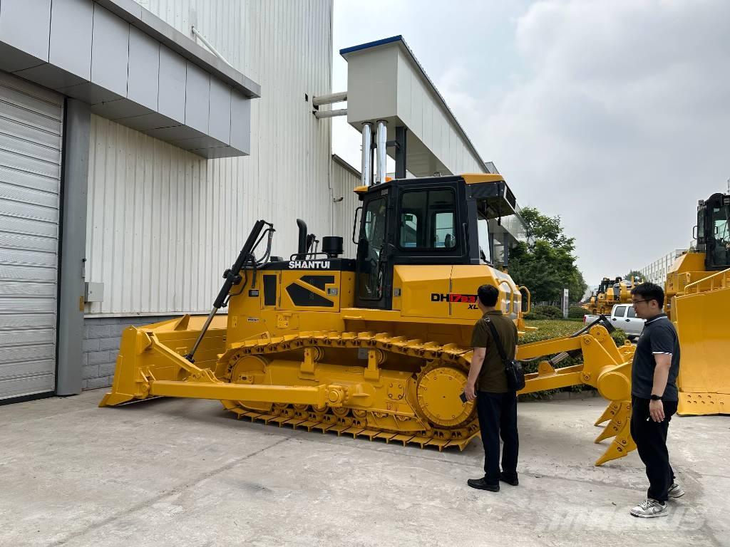 Shantui DH 17 بلدوزرات مجنزرة