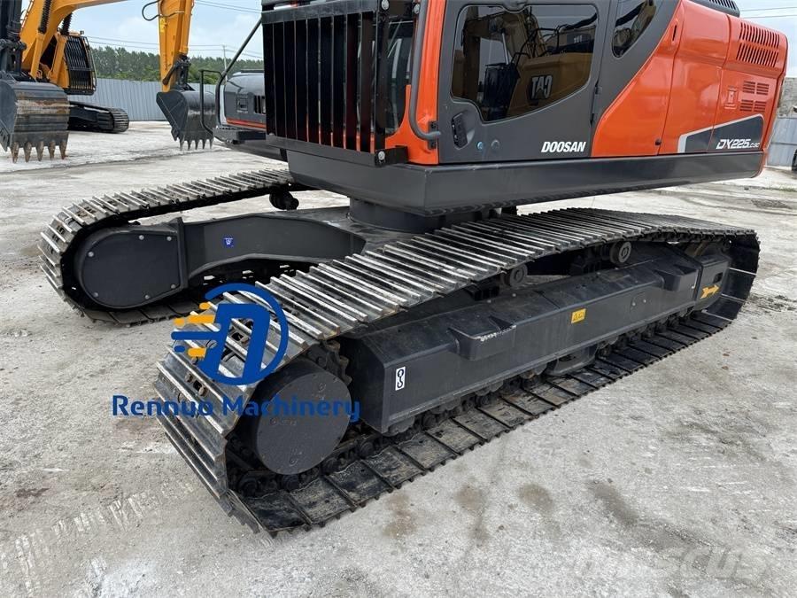 Doosan DX 225 LC-9C حفارات زحافة
