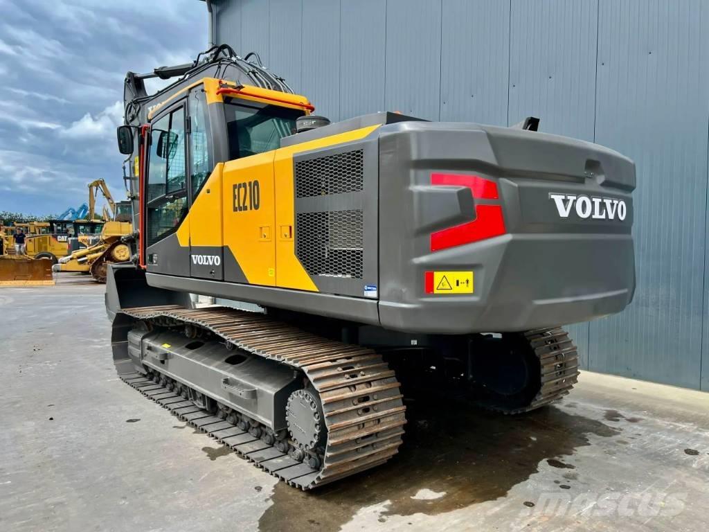 Volvo EC210 حفارات زحافة