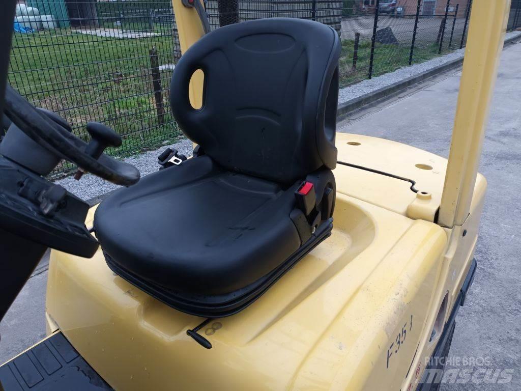 Hyster H2.5FT شاحنات الديزل