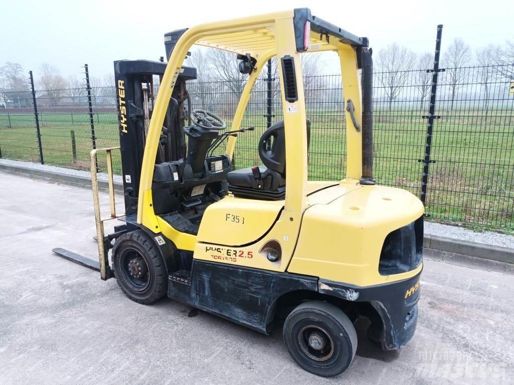 Hyster H2.5FT شاحنات الديزل