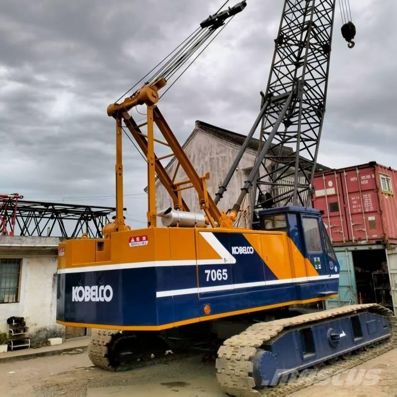 Kobelco 7065 رافعات مجنزرة