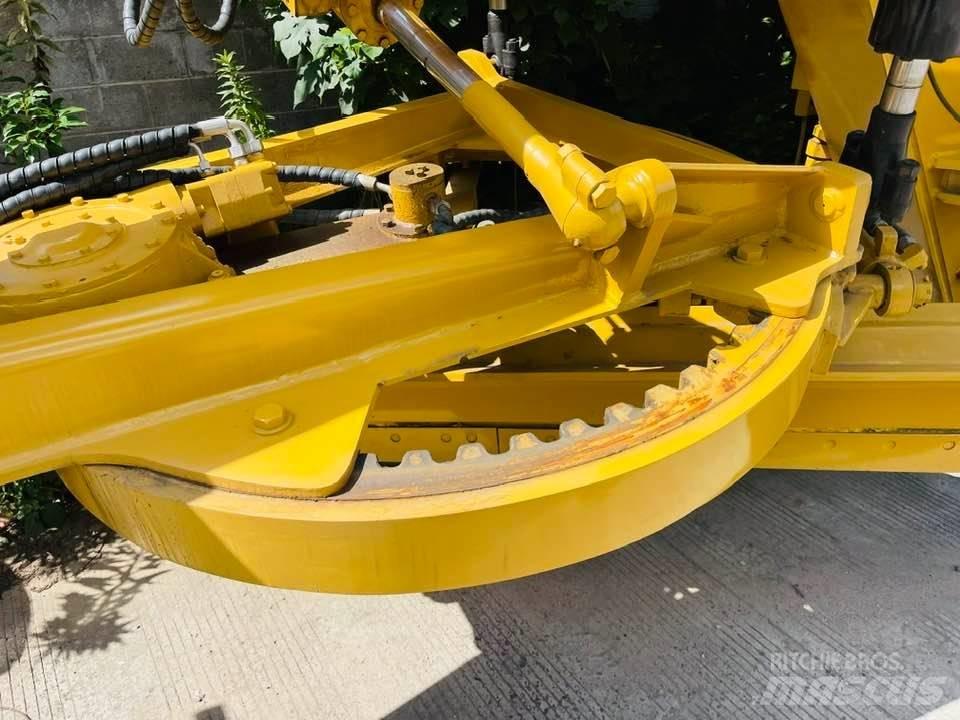 CAT 140h معدات تمهيد الطرق