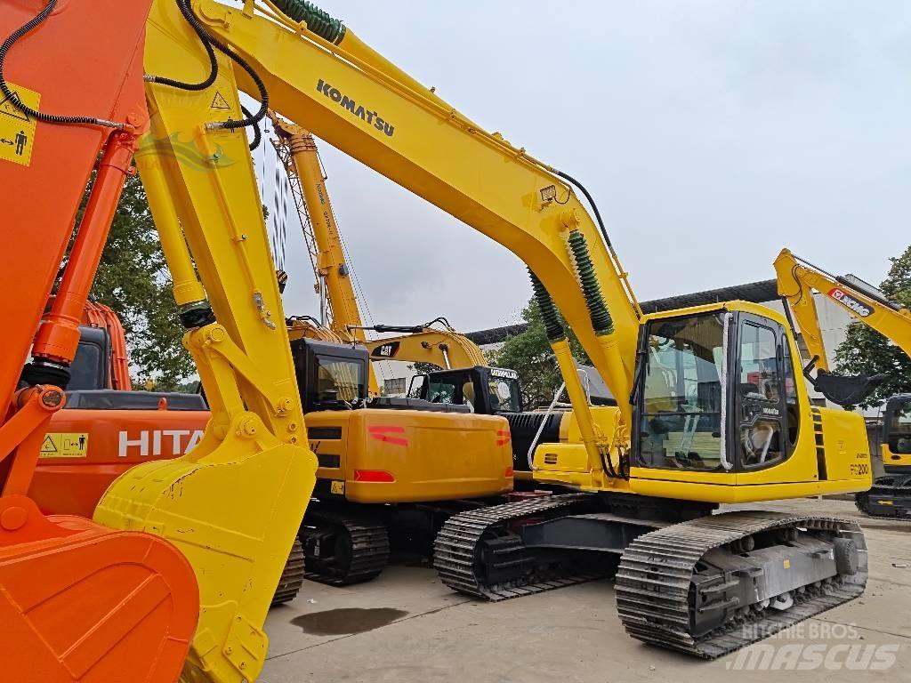 Komatsu PC 200-6 حفارات زحافة