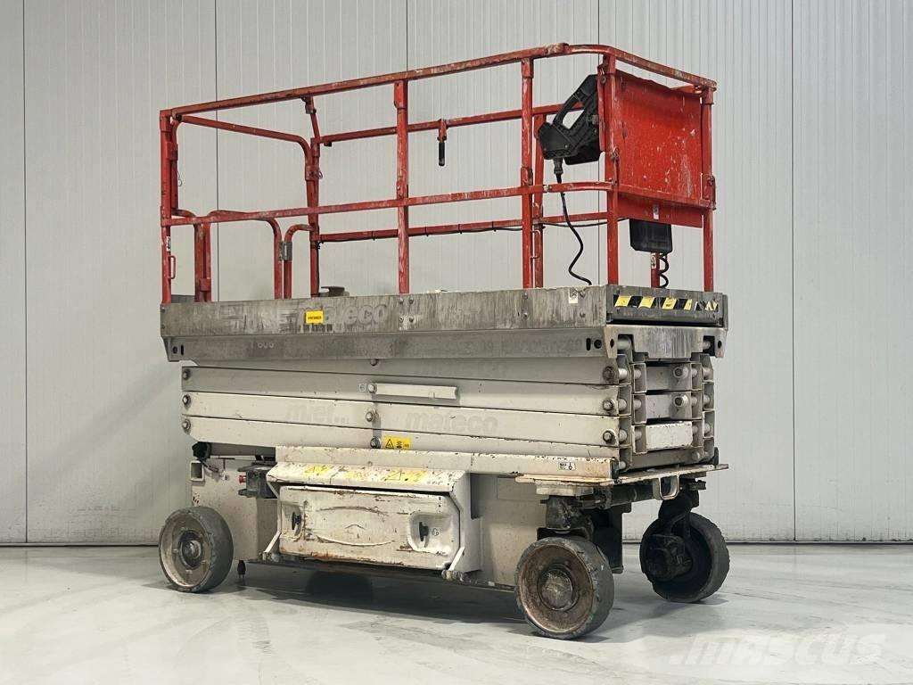 JLG 2646 ES رافعات مقصية الشكل