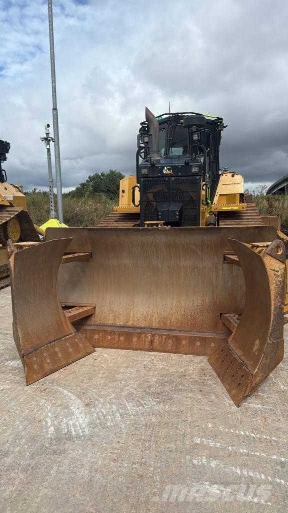 CAT D 6 LGP بلدوزرات مجنزرة