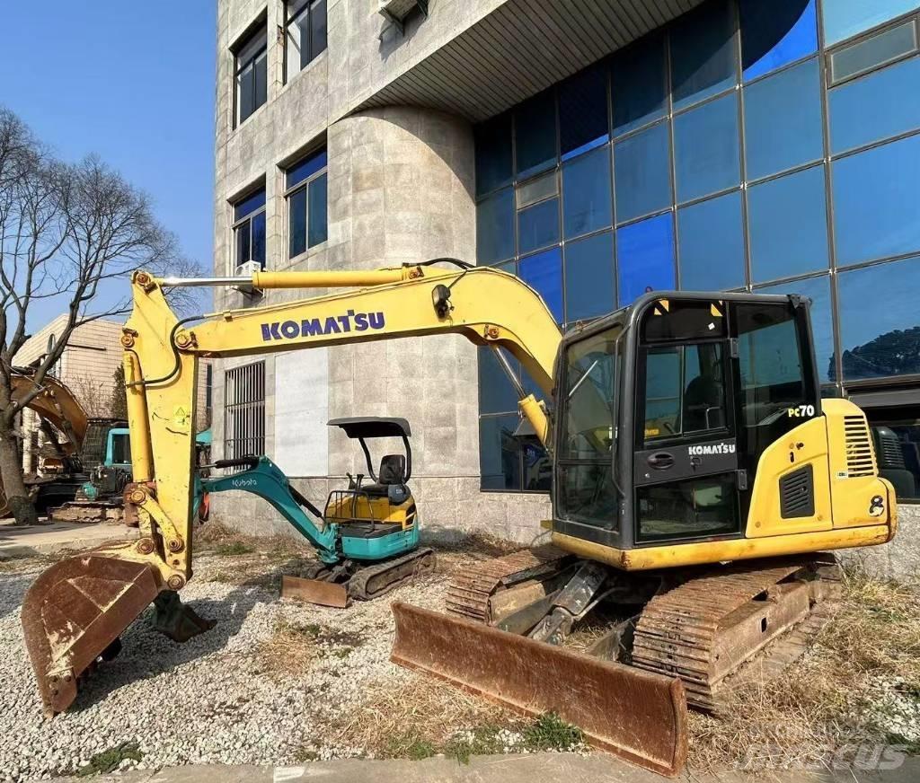 Komatsu PC70 حفارات زحافة