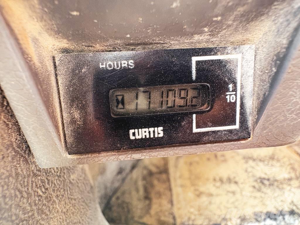 Doosan DL 300 لوادر بعجل