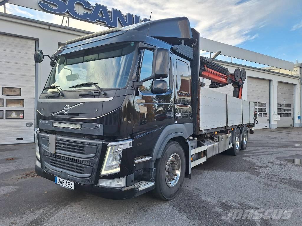 Volvo FM  6x2 شاحنات الرافعات