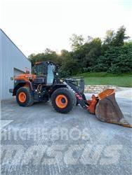 Doosan DL 320-7 لوادر بعجل