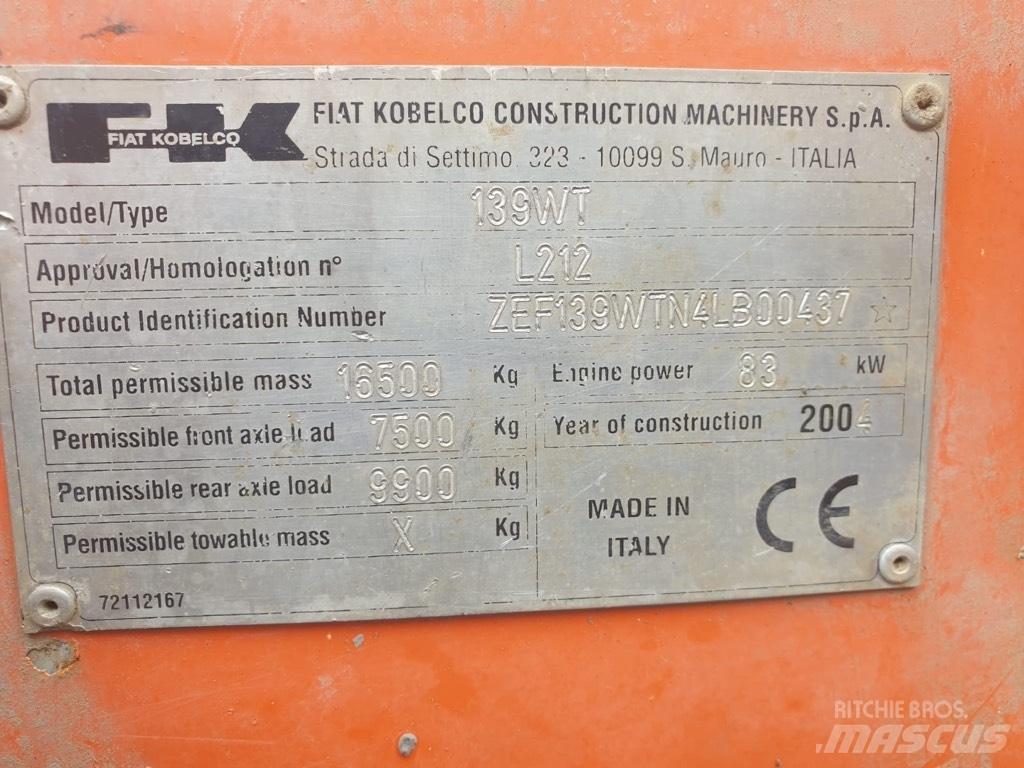 Fiat-Kobelco E 145 W حفارات بعجل