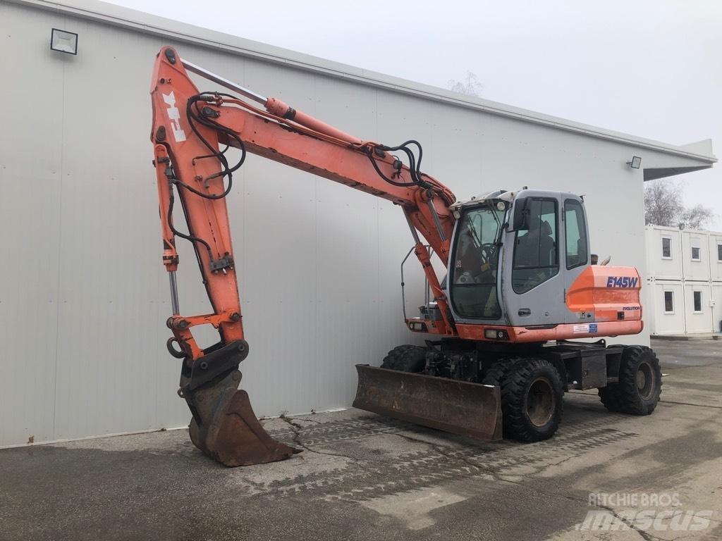 Fiat-Kobelco E 145 W حفارات بعجل