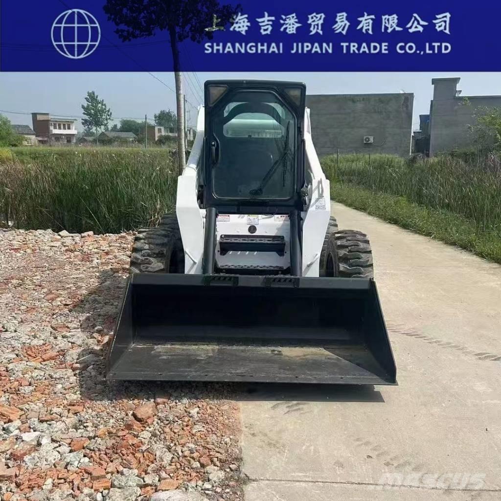 Bobcat S 330 لوادر انزلاقية التوجيه