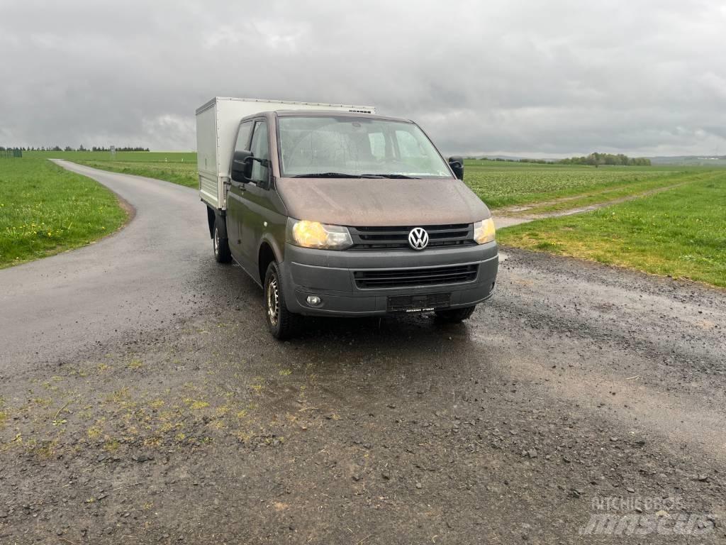 Volkswagen T5 شاحنات ذات هيكل صندوقي