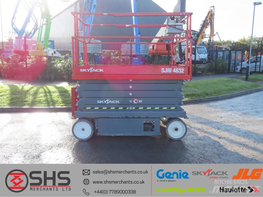 SkyJack SJ III 4632 رافعات مقصية الشكل