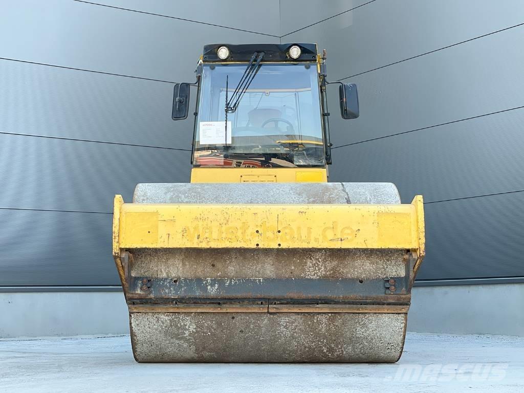 Bomag BW 213 DH-4 مداحل أحادية الأسطوانة